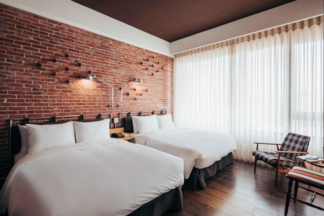 U.I.J Hotel & Hostel Tainan Esterno foto