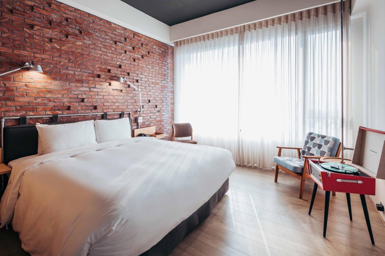 U.I.J Hotel & Hostel Tainan Esterno foto