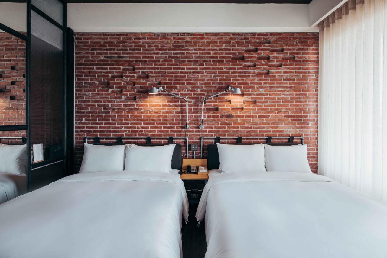 U.I.J Hotel & Hostel Tainan Esterno foto