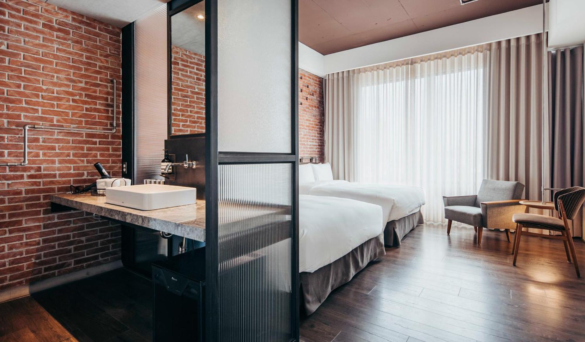 U.I.J Hotel & Hostel Tainan Esterno foto