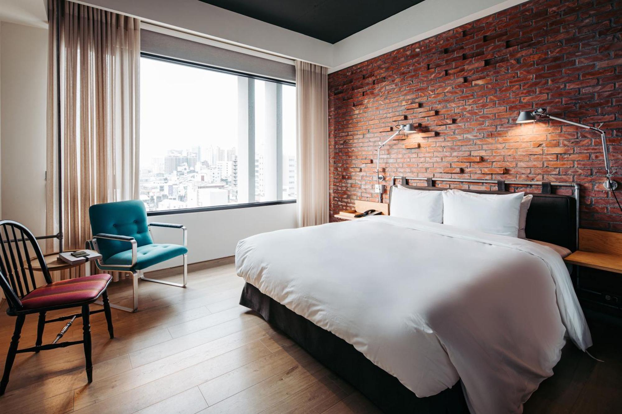 U.I.J Hotel & Hostel Tainan Esterno foto